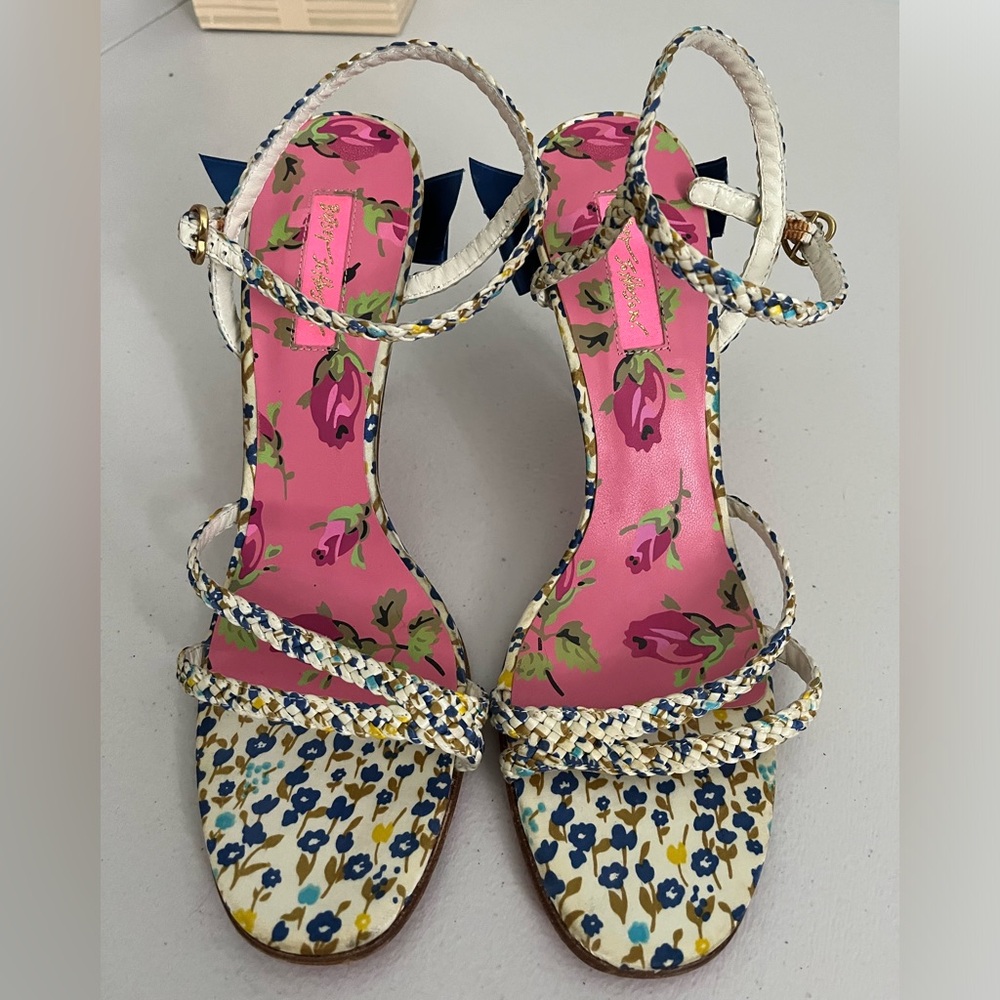 LIMITED EDITION Betsey Johnson BLUE BOW Floral STILETTO Size 10M - Picture 1 of 9